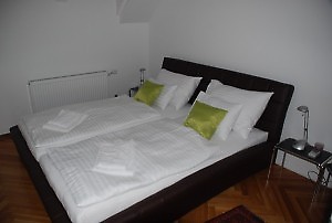 gesamten Ferienwohnung befindet sich toller Parkettboden gesamten Ferienwohnung befindet sich toller Parkettboden