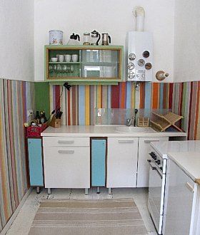 komplett eingerichtete Küche in der Wien Ferienuunterkunft