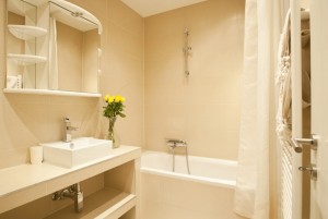 eine wahre Wohlfühloase mit einer Badewanne eine wahre Wohlfühloase mit einer Badewanne