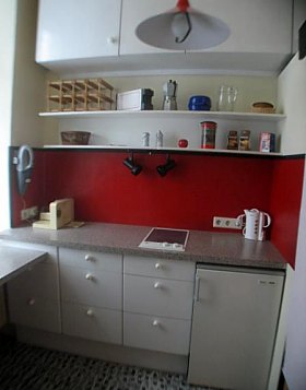 kitchen: fully equipped ,toaster,coffee machine,washingmachi